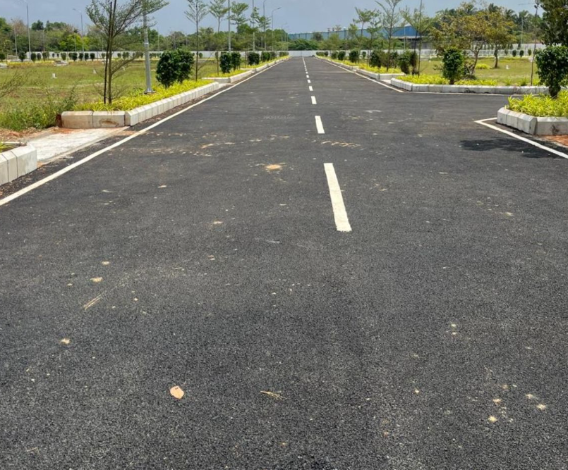  park square Internal Roads & Footpaths