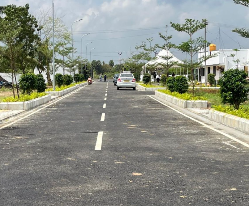  park square Internal Roads & Footpaths