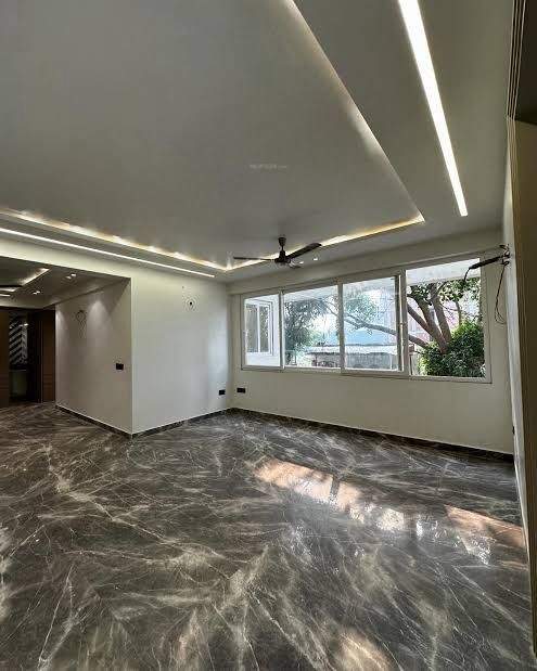  manish affordable floor lll Living Area