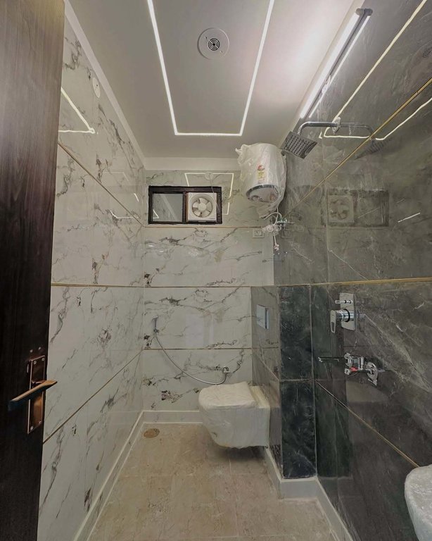 ji vipin garden Bathroom