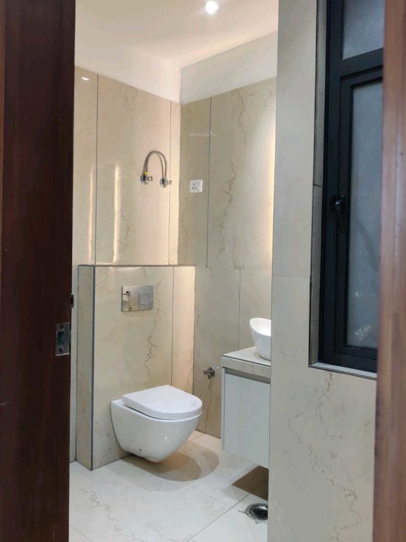  ultra luxury floors Bathroom