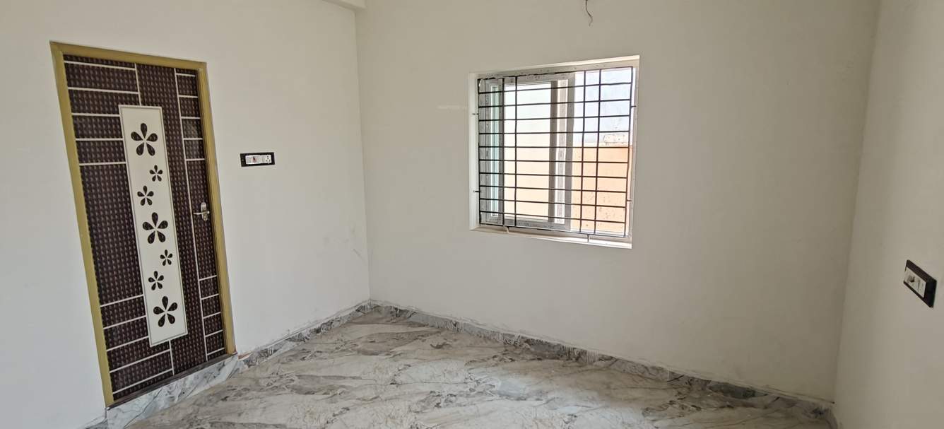  azhagarsamys kavinee apartments Living Area