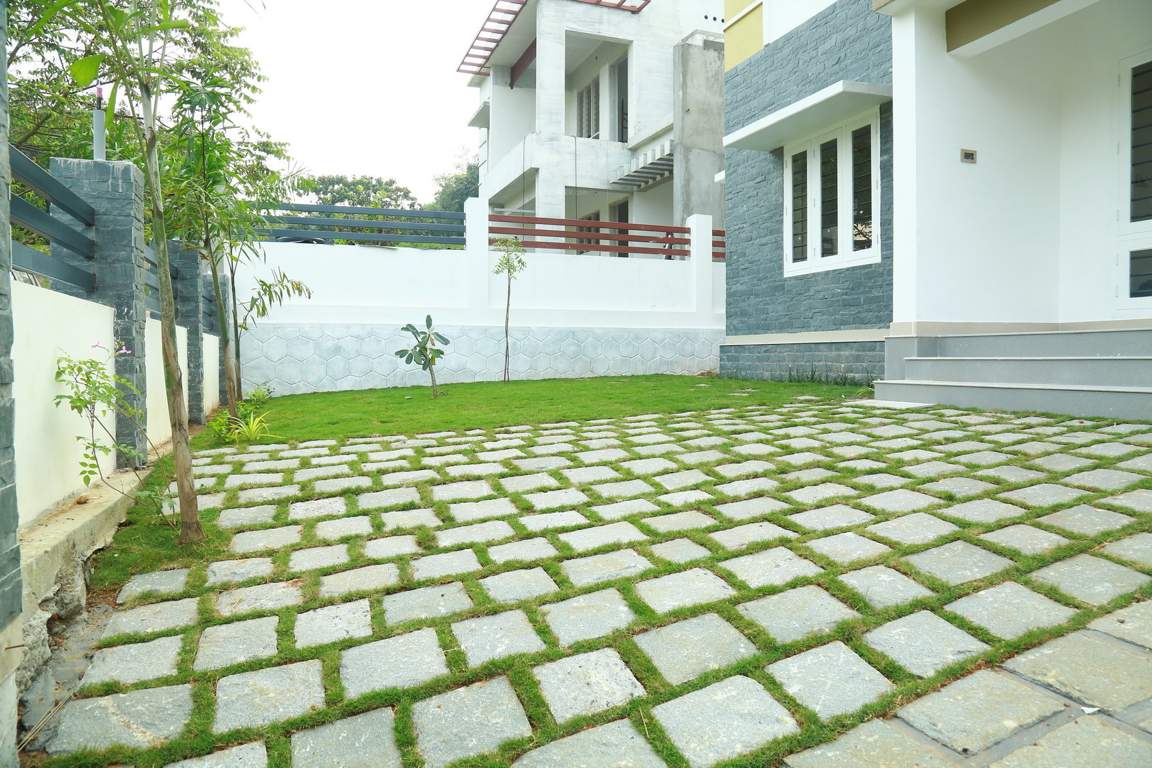 seventh avenue Landscaped Gardens