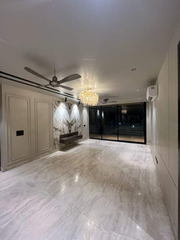  ggr floor 25 Living Area