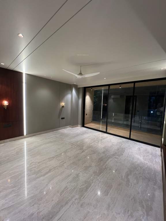  ggr floor 25 Living Area