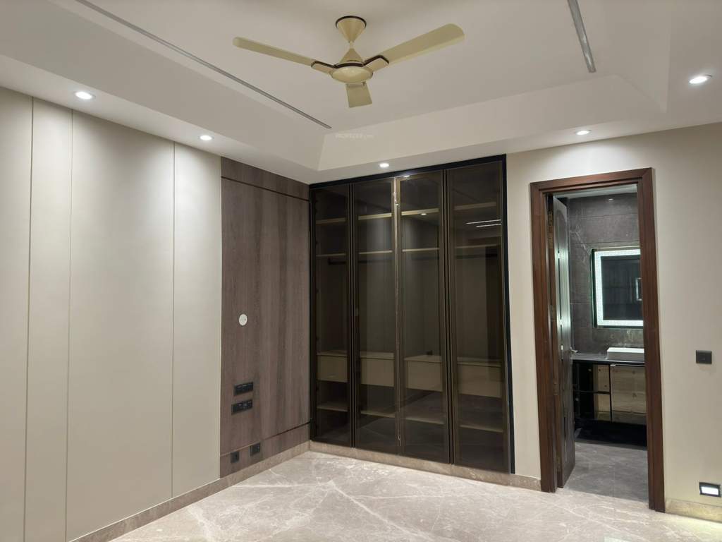  ggr floor 26 Bedroom