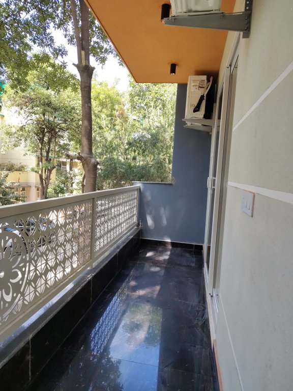  ggr floor 28 Balcony