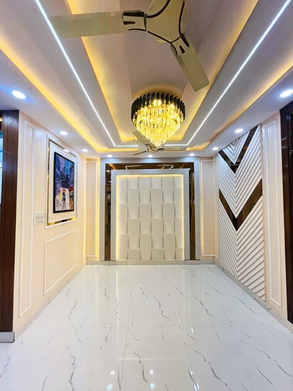  the crest Living Area