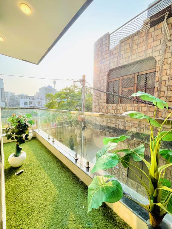  jmd vivanta residence Balcony