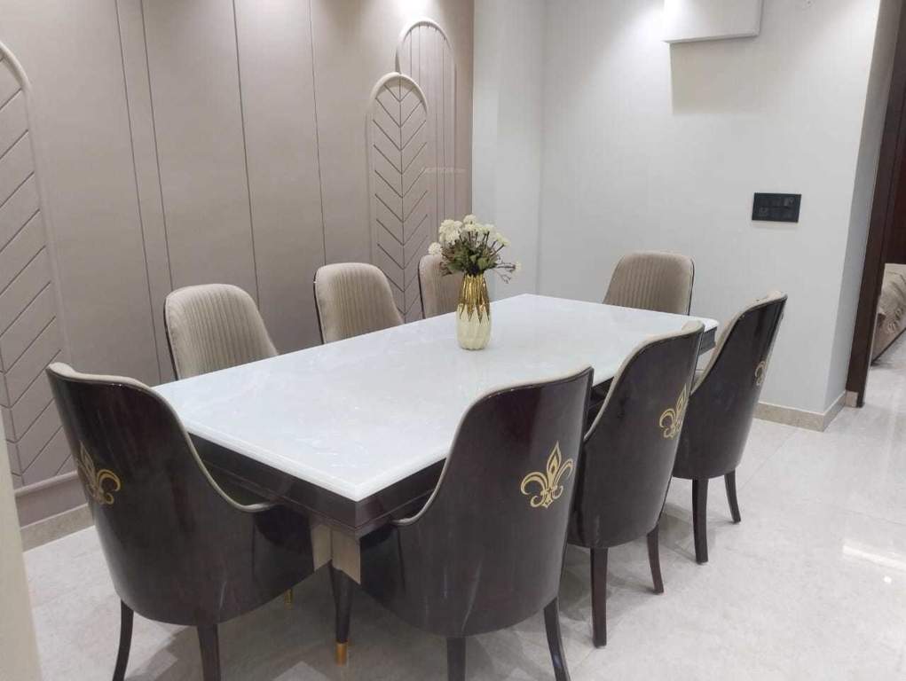 divine ultra luxury homes Dining Area