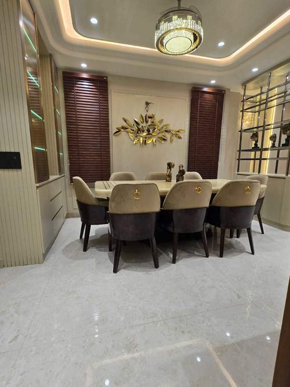 divine ultra luxury homes Dining Area