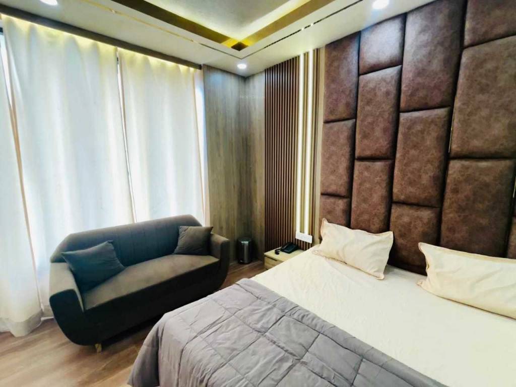 pheonix square Bedroom