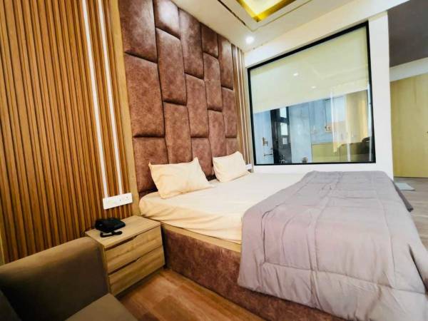 Bedroom pheonix-square Bedroom