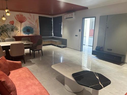  celebrity-medows Living Area