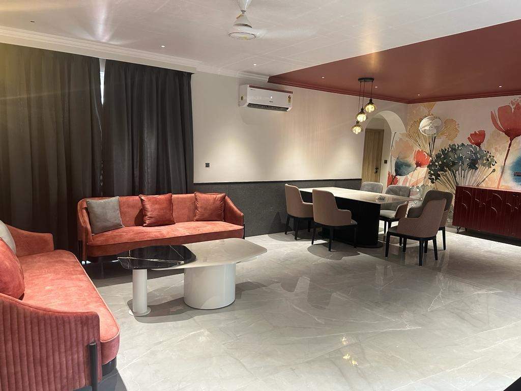  celebrity medows Living Area