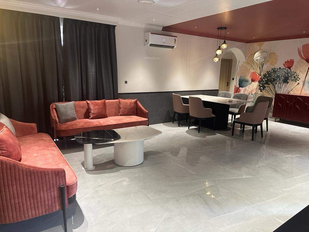  celebrity medows Living Area