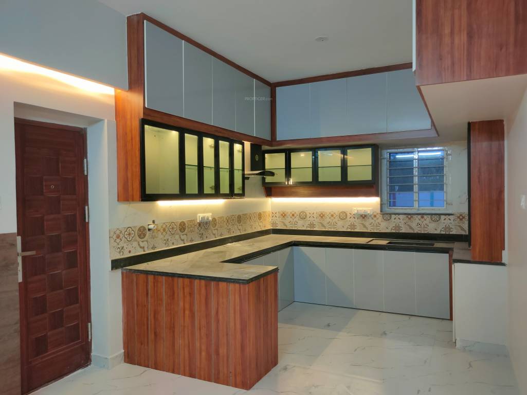  rr ishwaryam Kitchen