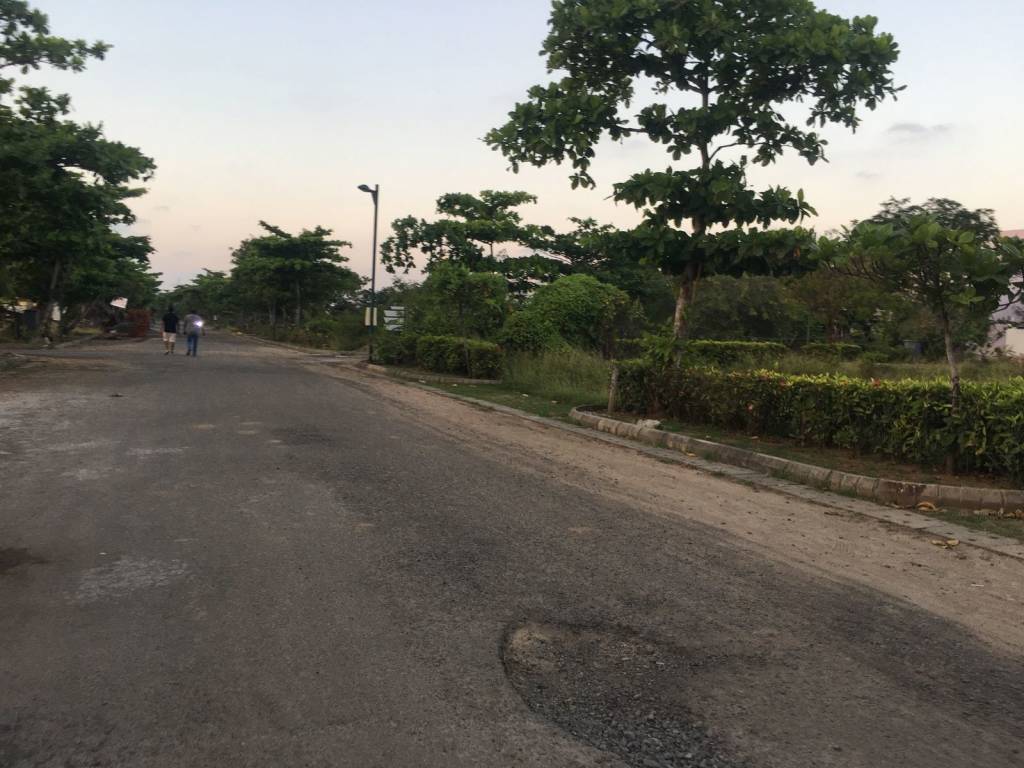  woodside enclave Internal Roads & Footpaths