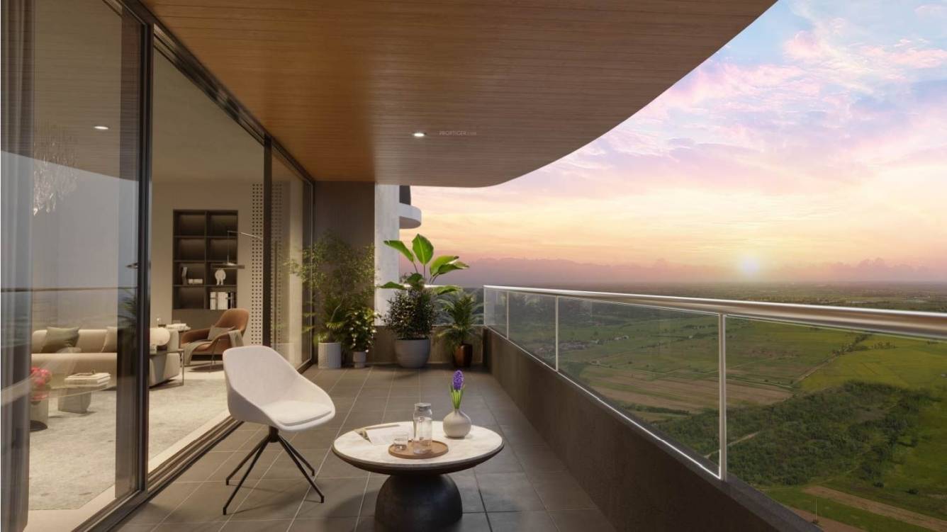 monarque phase 3 Balcony