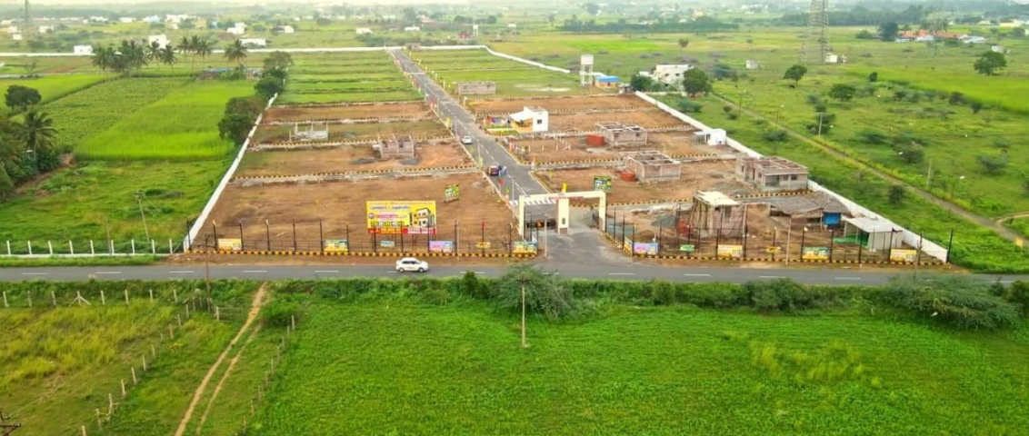  paravathi prabha Plot