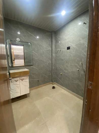 homes 3 bhk super luxury builder floors Bathroom