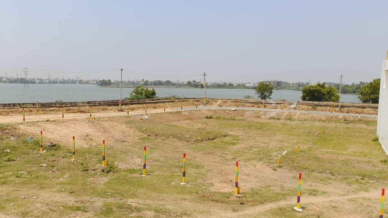  pooja avenue Plot