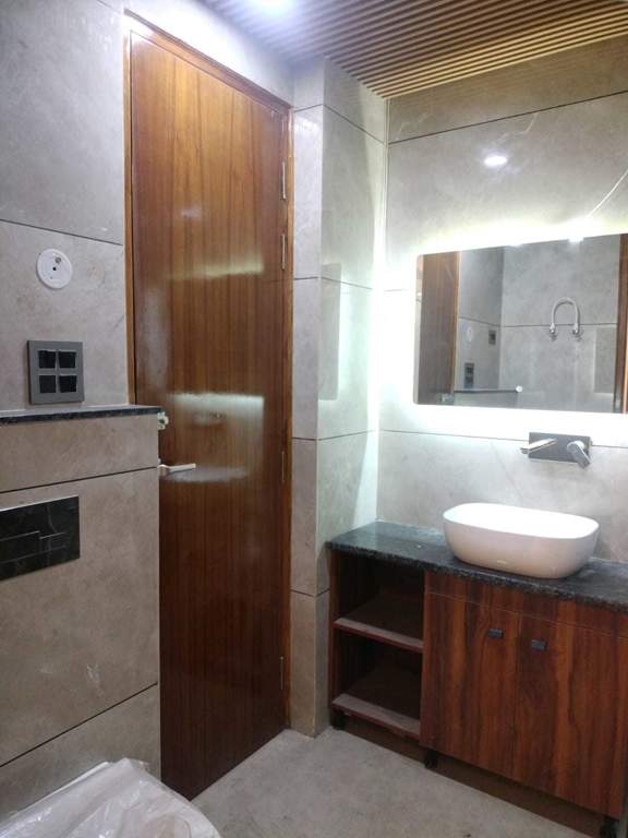  signature floors 358 sqyd Bathroom