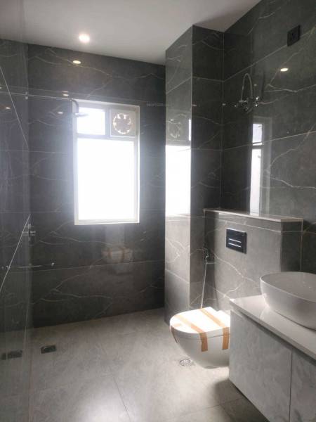  ultra-luxury-builder-floor Bathroom