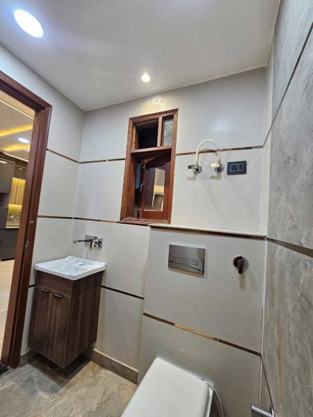 Bathroom the-crest Bathroom