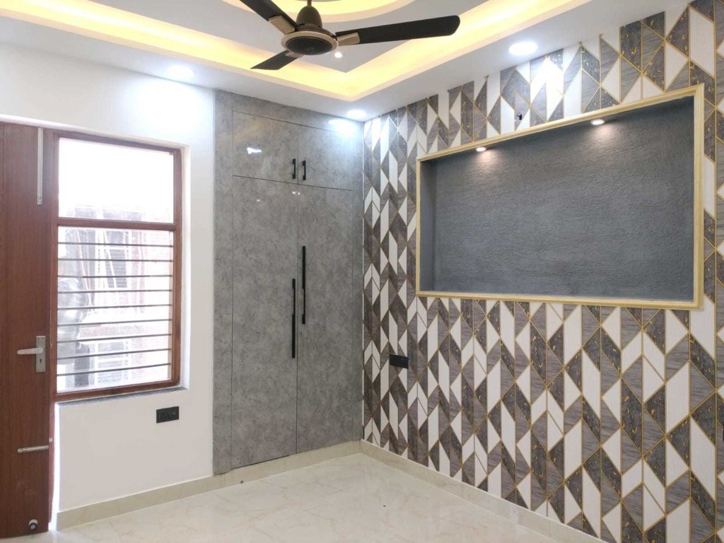  luxury builder floor Bedroom