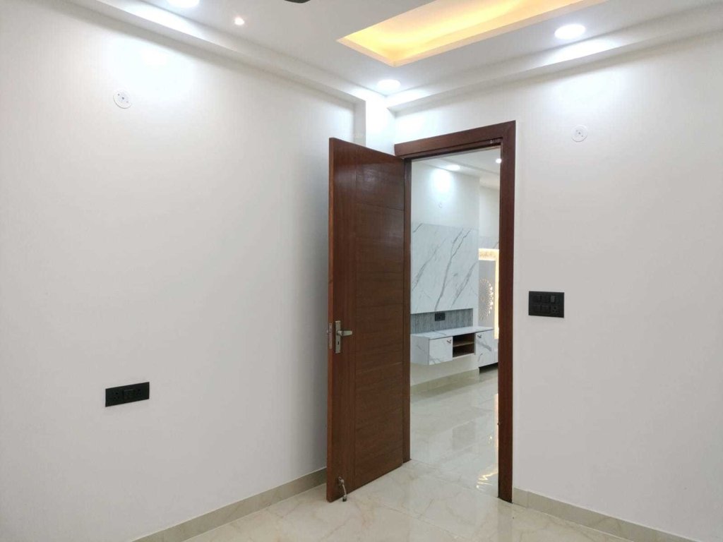  luxury builder floor Bedroom