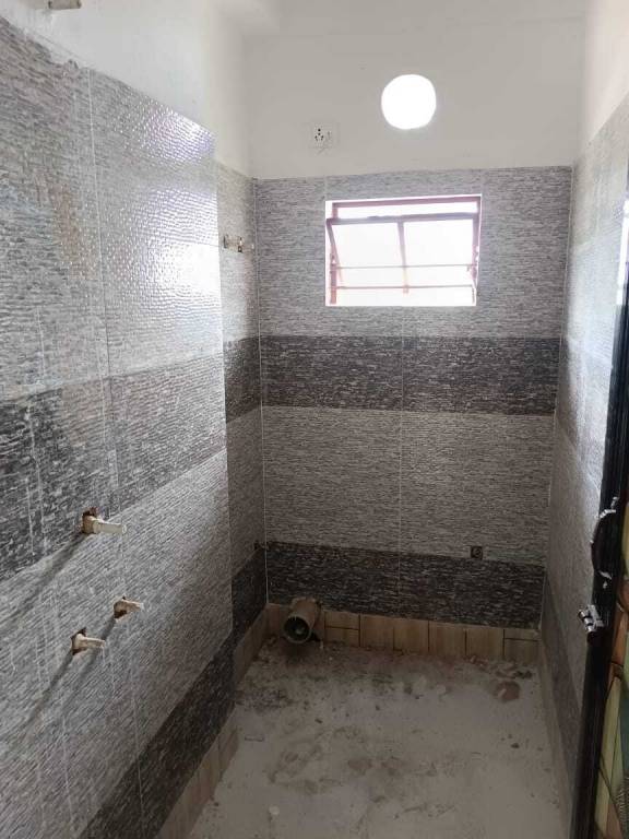  hanuman apartment iii Bathroom