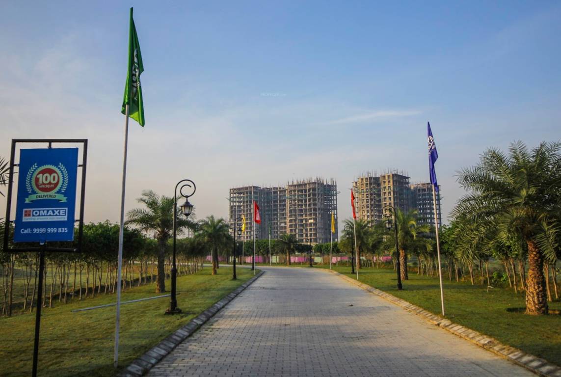  aananda new tower Paved Compound