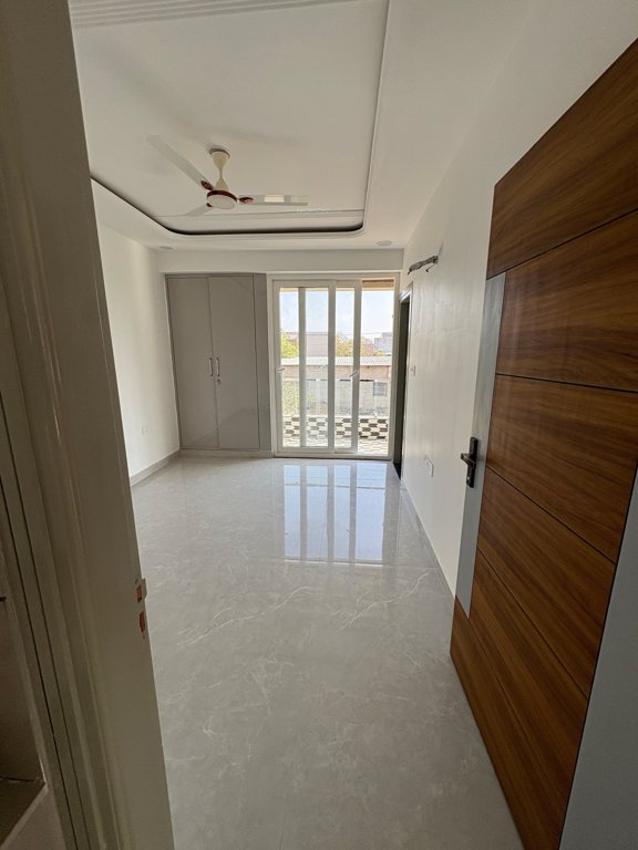  kailash tower Bedroom