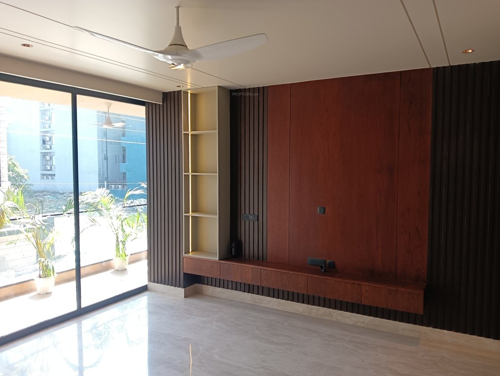  ggr floor 30 Living Area