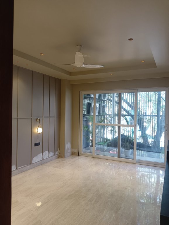  ggr floor 30 Living Area