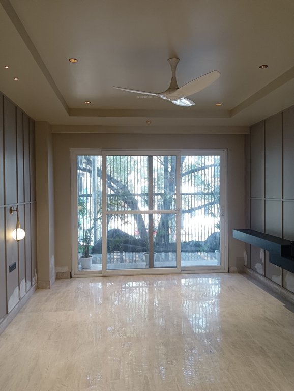  ggr floor 30 Living Area