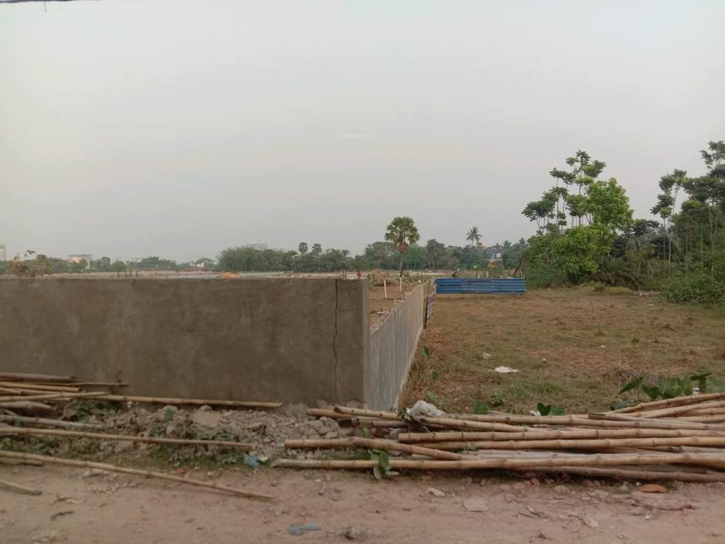  dream city Compound Wall