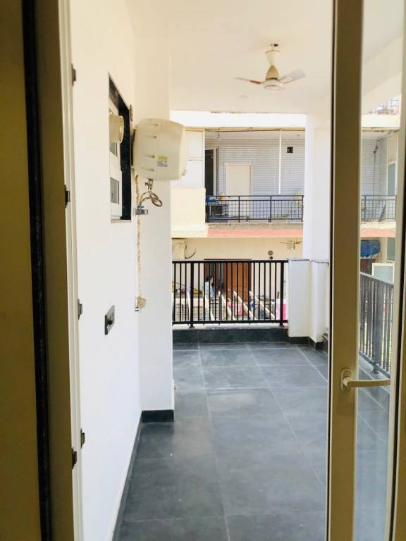 the windsor floors Balcony