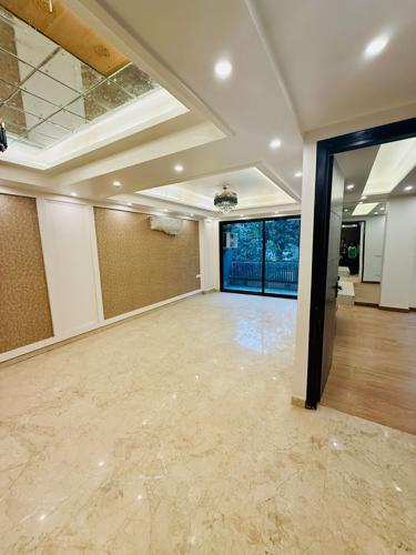  luxury-floor-41 Living Area