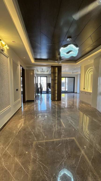  luxury floor 36 Living Area