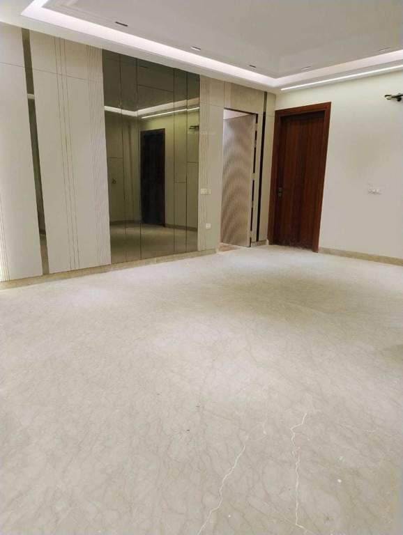  luxury floor 37 Living Area