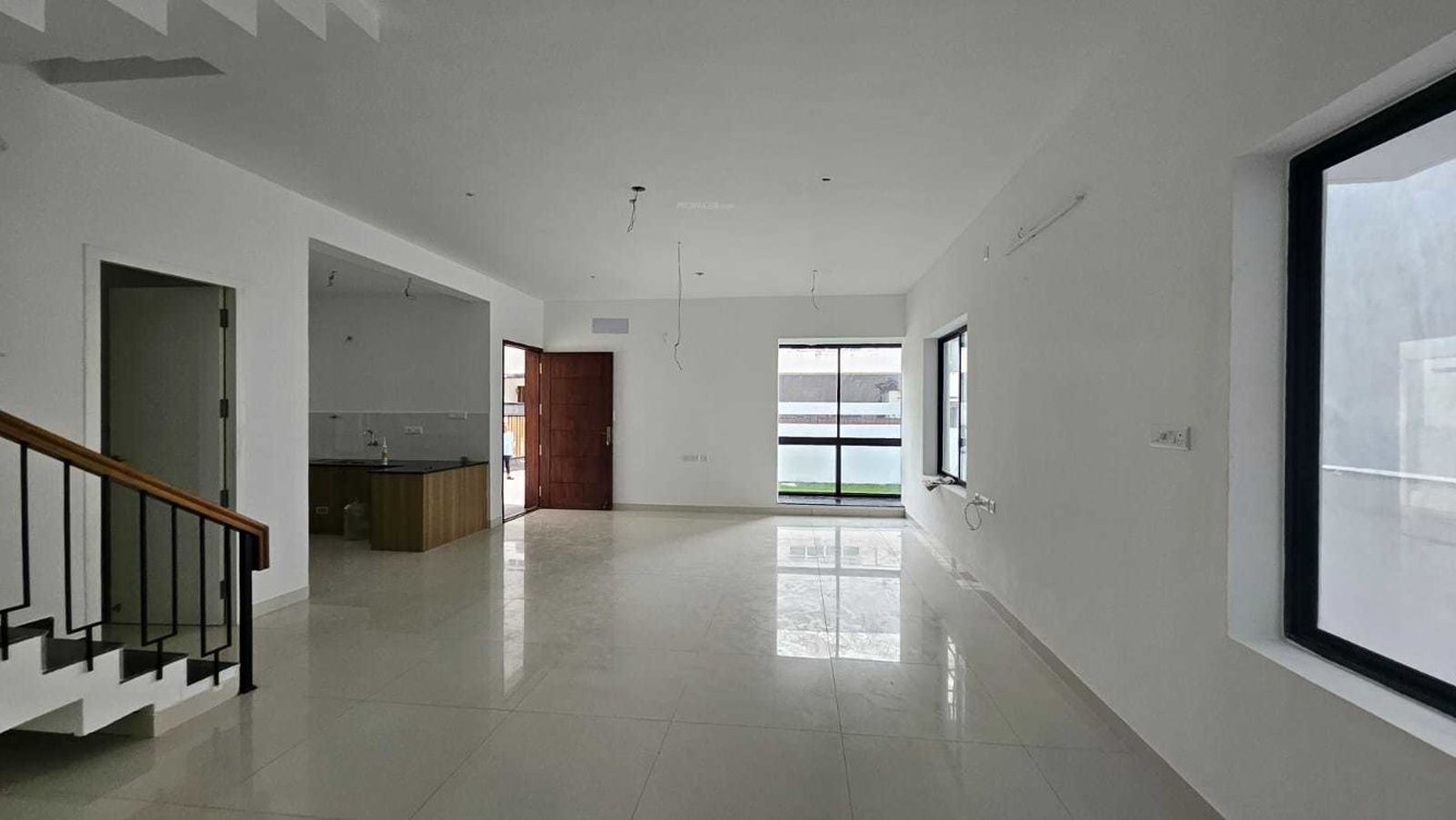  sea breeze Dining Area