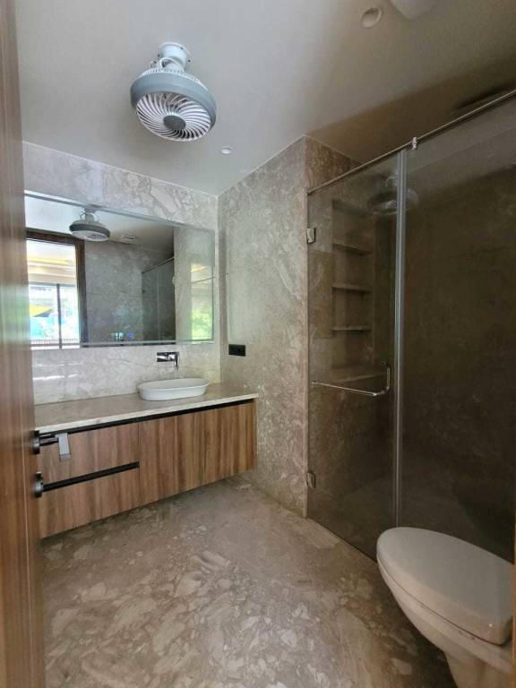  luxury floor Bathroom