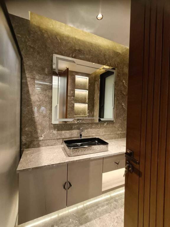  luxury floor 2 Bathroom