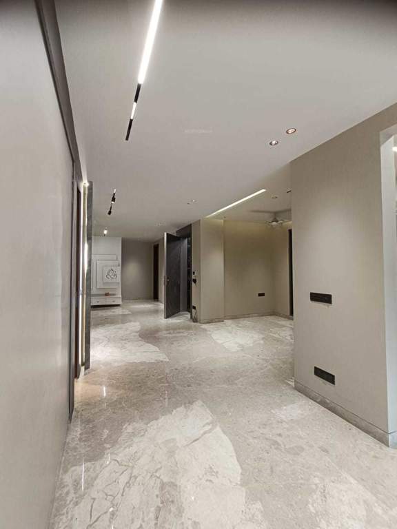  luxury floor 2 Lobby