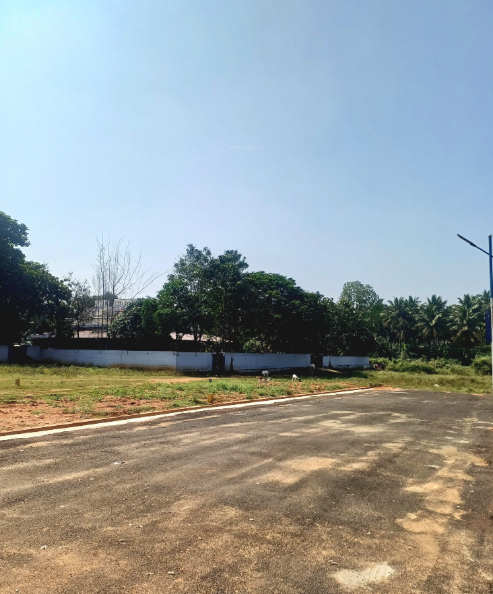 west gate Internal Roads & Footpaths