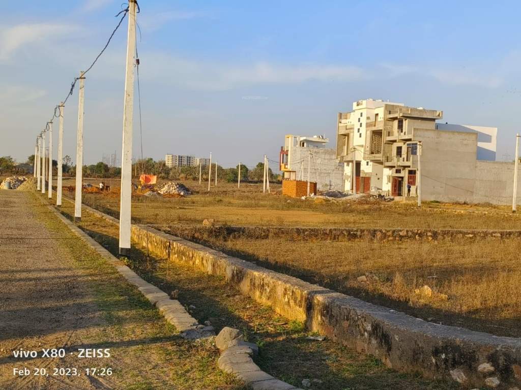  bank officers colony Plot