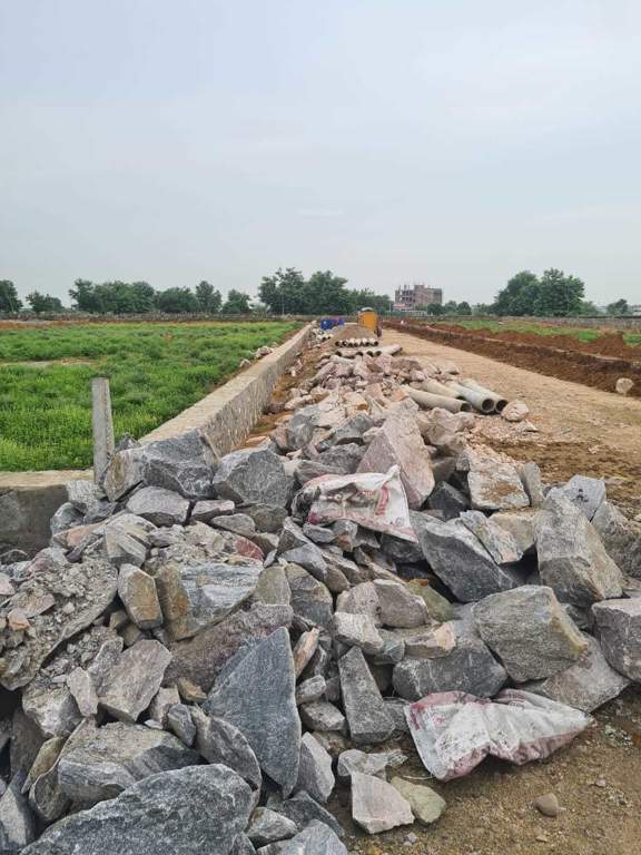  bank officers colony Plot