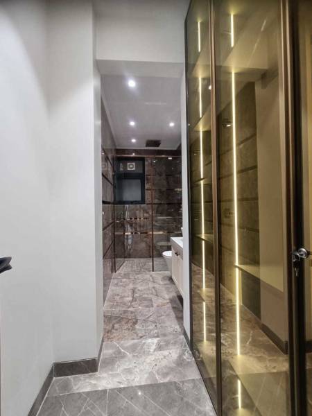  luxury-floor-2 Bathroom